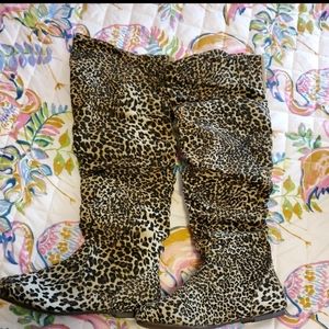 Over the knee leopard print flat boots size 9